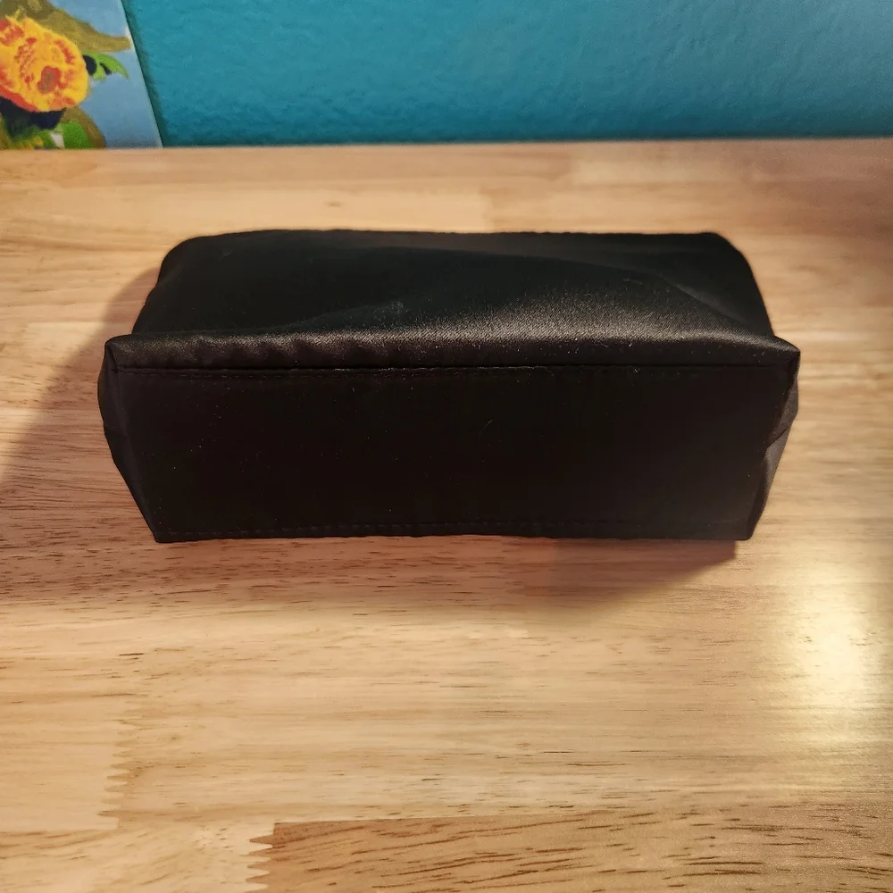 Lancome Black/Hot Pink/White Make-Up Bags Set Of Two‎